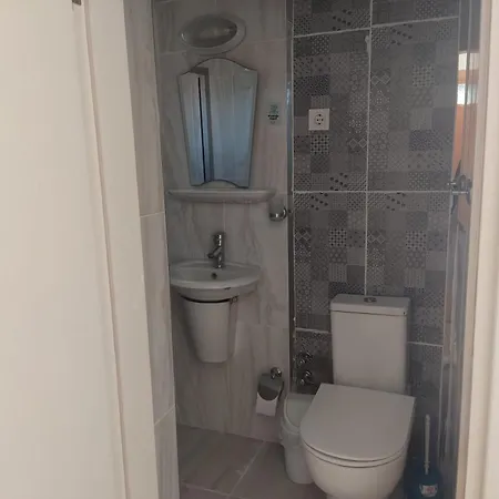 Villa Hotel فندق غومولدور