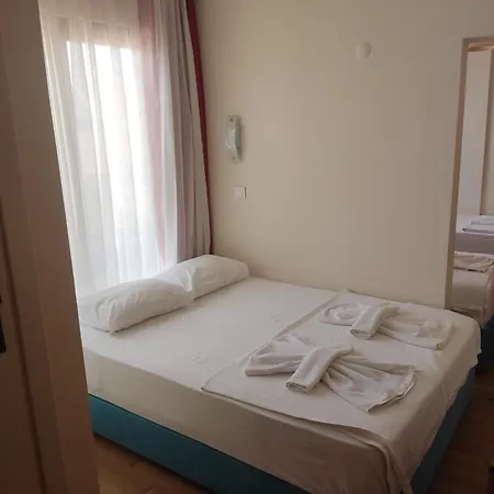 Villa Hotel غومولدور