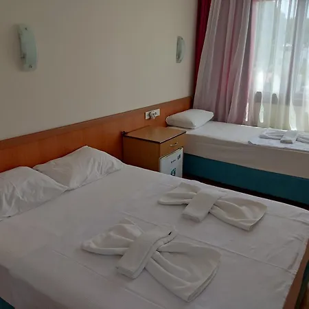 Villa Hotel غومولدور