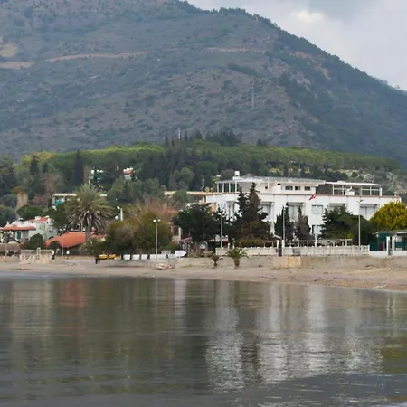 فندق Villa Hotel