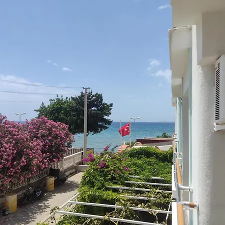 Villa Hotel 酒店 古穆杜尔