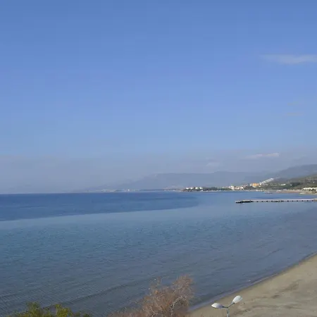 Villa Hotel * 古穆杜尔